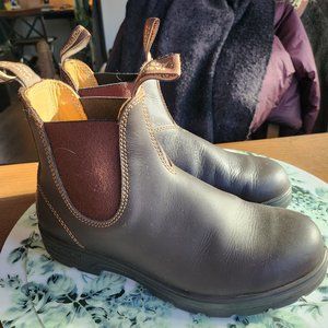 Blundstones BARELY WORN - 9